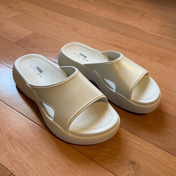 ASOS slides - Picture 1 of 2